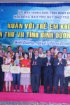 Chiều 17-1, Chương trình “Xuân với trẻ em khó khăn” lần thứ VII tỉnh Bình Dương năm 2014 do Hội đồng Bảo trợ quỹ bảo trợ trẻ em tổ chức đã diễn ra tại UBND tỉnh.