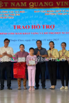 TRAO HỖ TRỢ ĐỘT XUẤT CHO TRẺ EM MẮC BỆNH HIỂM NGHÈO PHƯỜNG THUẬN GIAO