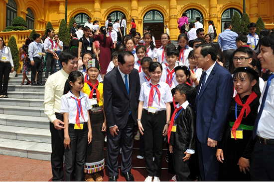 Đoàn đại biểu trẻ em tỉnh Bình Dương tham dự Chương trình “Gặp mặt đại biểu trẻ em có hoàn cảnh đặc biệt lần thứ 11 năm 2018”