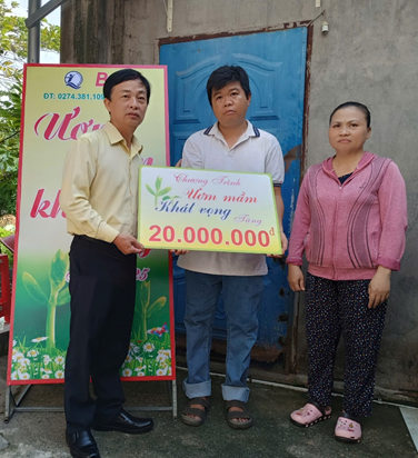 ươm mầm khát vọng