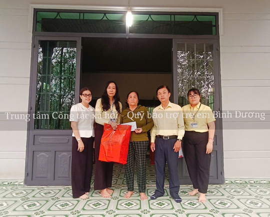 Hỗ trợ trẻ em mắc bệnh hiểm nghèo xã Dầu Tiếng